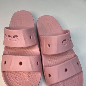 CROCS Pink Sandals with Ventilation Holes and Textured Footbed